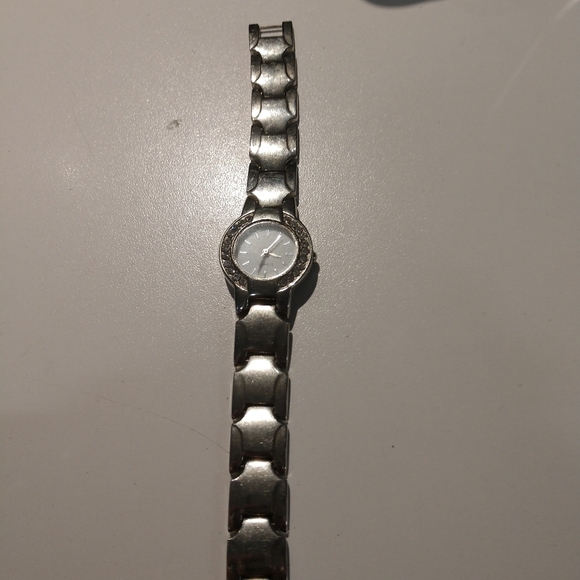 Quartz Watch - Picture 2 of 4